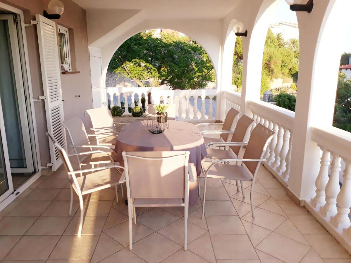 Villa Mihaela - Apartment Ika Cesarica Buitenkant foto