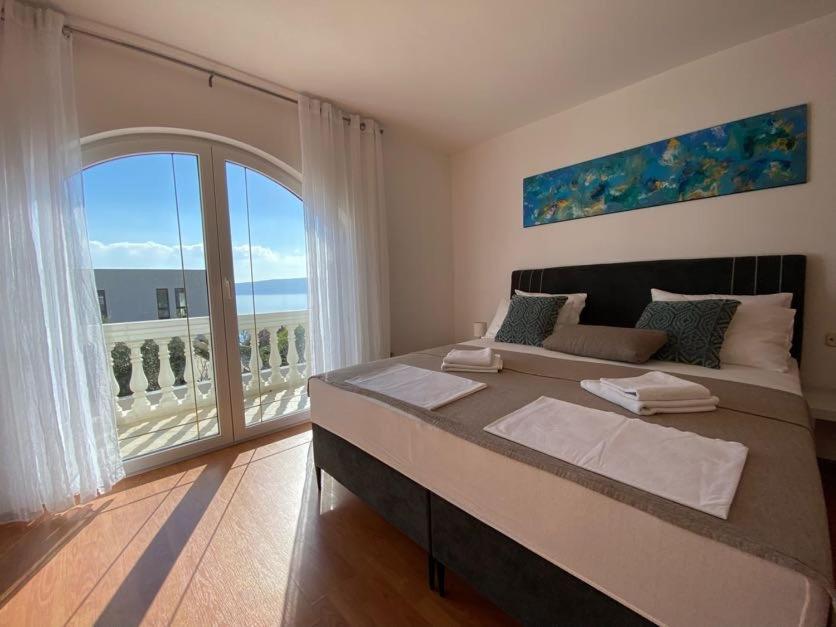 Villa Mihaela - Apartment Ika Cesarica Buitenkant foto